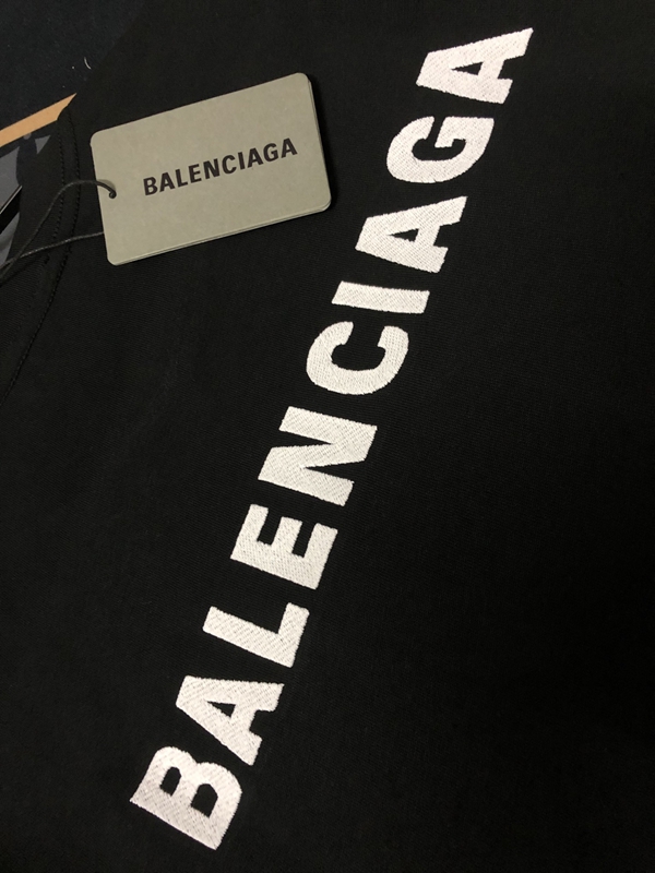 ブランドTシャツ細部ディテール